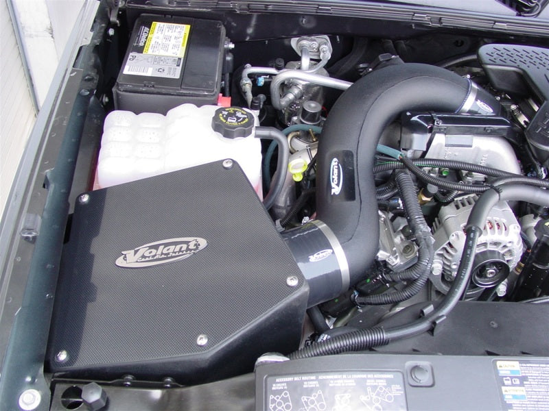 Volant 04-05 Chevrolet Silverado 2500HD 6.6 V8 Primo Closed Box Air Intake System