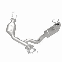 Load image into Gallery viewer, MagnaFlow Conv DF 00-03 Ford Taurus 3.0L fron