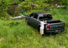 Load image into Gallery viewer, Truxedo 2022+ Nissan Frontier (5ft. Bed) Deuce Bed Cover