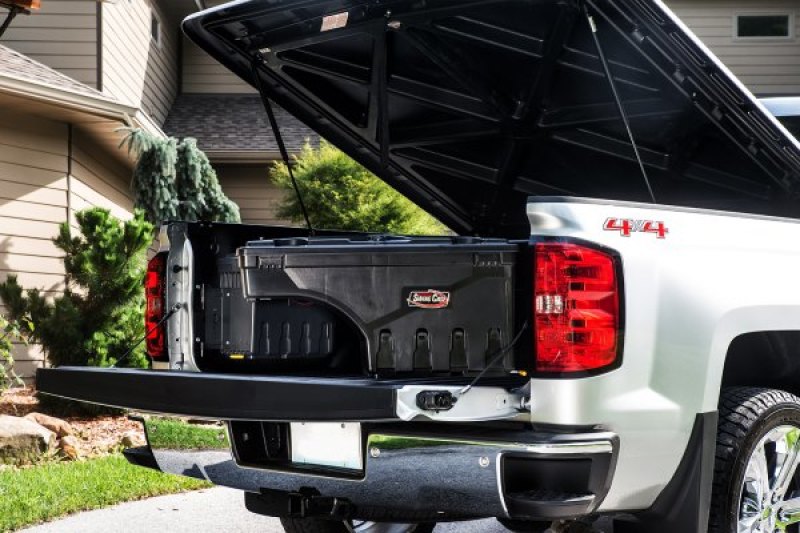 UnderCover Nissan Frontier Ext/Crew All Beds Passenger Side Swing Case - Black Smooth