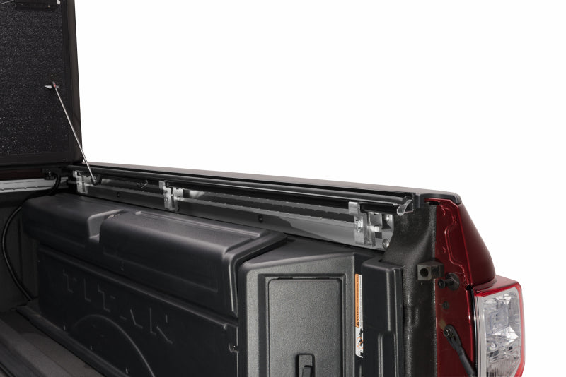 UnderCover Suzuki Equator (w/ Utili-Track System) 6ft Flex Bed Cover