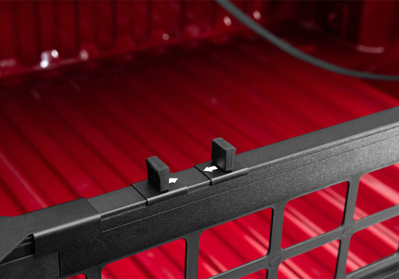 Roll-N-Lock Chevy Silverado/Sierra w/ OE Rail Caps SB 77-3/4in Cargo Manager
