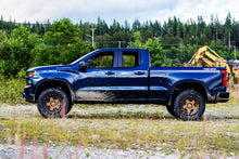 Load image into Gallery viewer, Belltech Chevrolet Silverado / GMC Sierra 1500 4WD 4in Suspension Lift Kit w/ Shocks