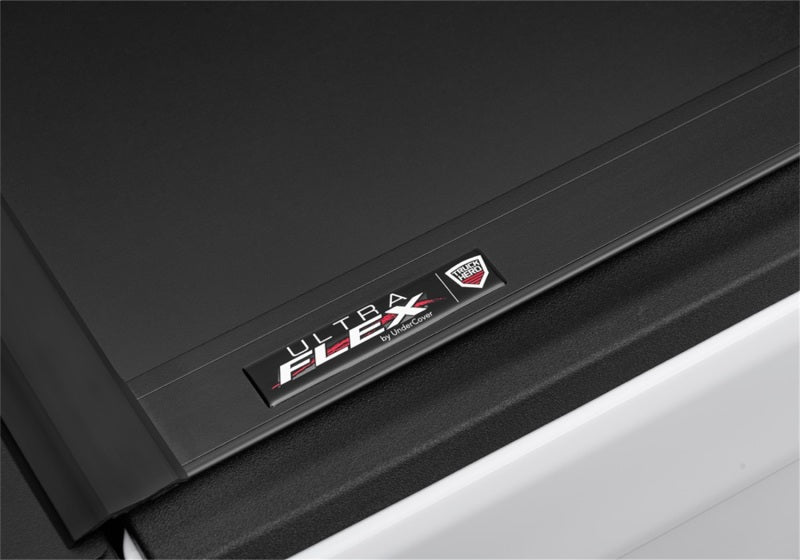 UnderCover Jeep Gladiator 5ft Ultra Flex Bed Cover - Matte Black Finish