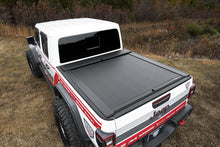 Load image into Gallery viewer, Roll-N-Lock Jeep Gladiator 5ft bed M-Series Retractable Tonneau Cover