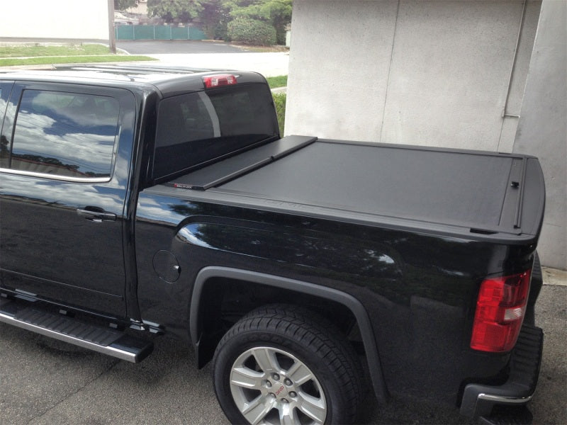 Roll-N-Lock Chevy Colorado/Canyon LB 71-1/2in M-Series Retractable Tonneau Cover