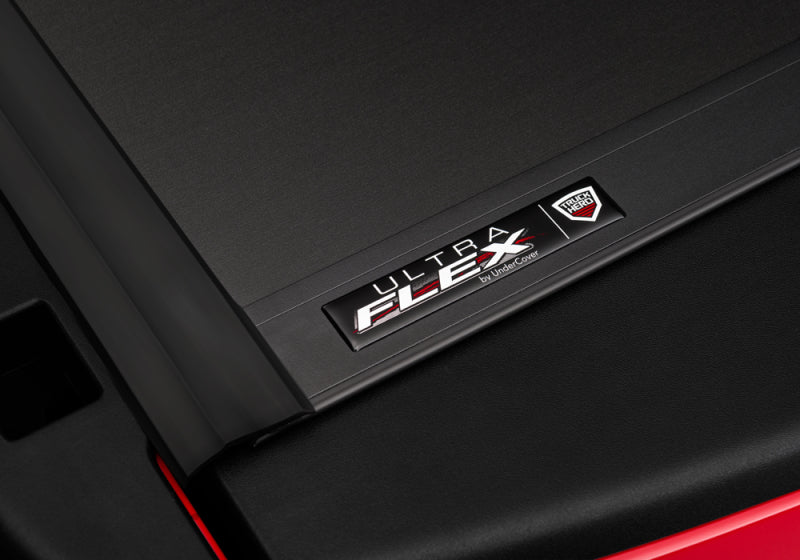 UnderCover Ram 1500 (w/o Rambox) (19+ Classic) 5.7ft Ultra Flex Bed Cover - Matte Black Finish
