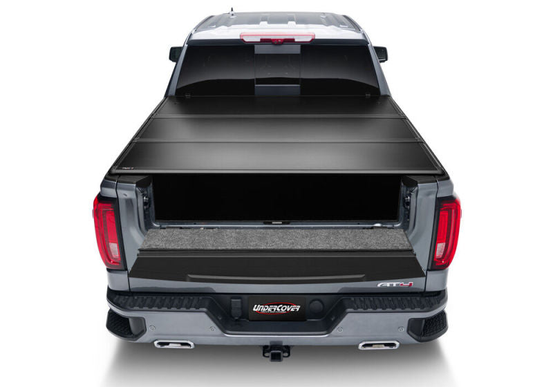UnderCover Silverado / Sierra Limited/Legacy 5.5ft Triad Bed Cover