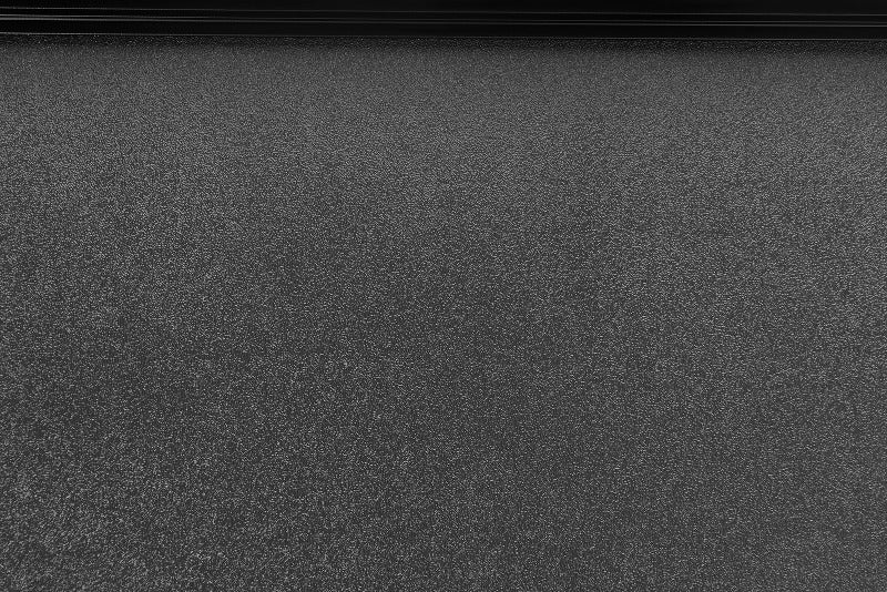 Lund Chevy Silverado 1500 Fleetside (6.6ft. Bed) Hard Fold Tonneau Cover - Black