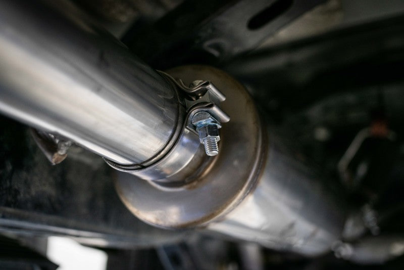 MBRP Ram 1500 5.7L (CrewCab & QuadCab ONLY) 2.5in Cat Back Dual Split Rear w/ 4.5in Tip - T304