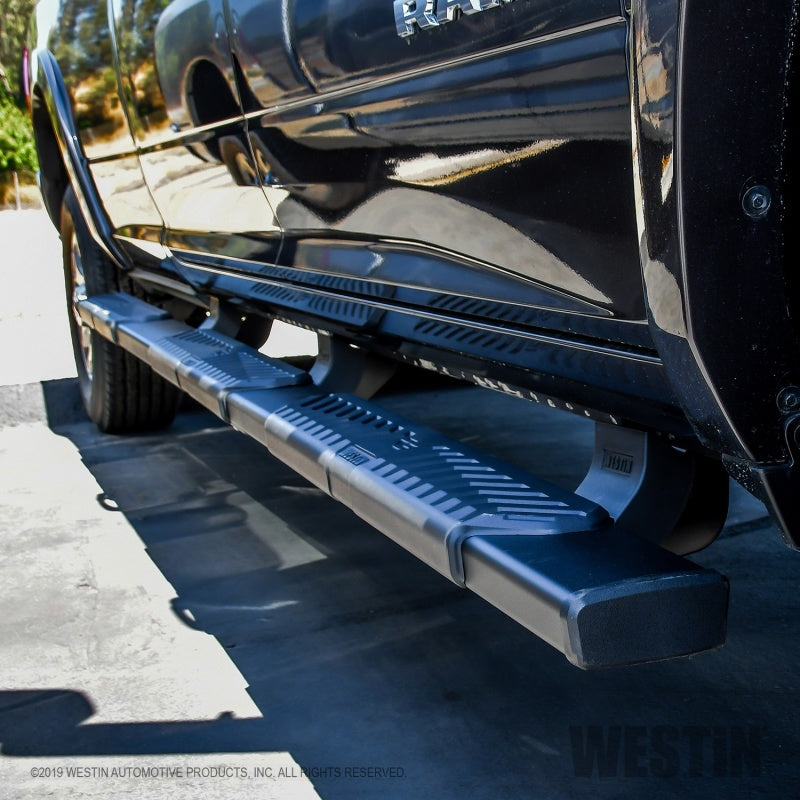 Westin 19+ RAM 2500/3500 CC 8ft Bed Excl. Dually R5 M-Series W2W Nerf Step Bars - Blk
