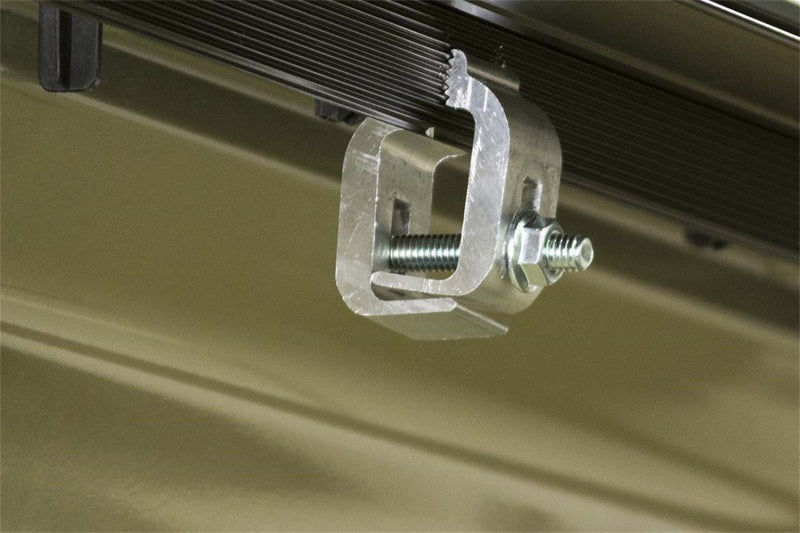 Access Lorado 05+ Frontier Crew Cab 5ft Bed (Clamps On w/ or w/o Utili-Track) Roll-Up Cover