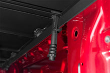 Load image into Gallery viewer, Lund RAM 1500 (5.5ft Bed w/o RamBox Cargo Mgmt) Genesis Tri-Fold Tonneau Cover - Black