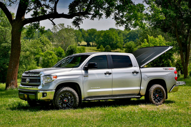 UnderCover Toyota Tundra 5.5ft SE Bed Cover - Black Textured