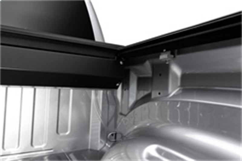 Roll-N-Lock Chevy Silverado/Sierra 2500/3500 SB 77-3/8in A-Series Retractable Tonneau Cover